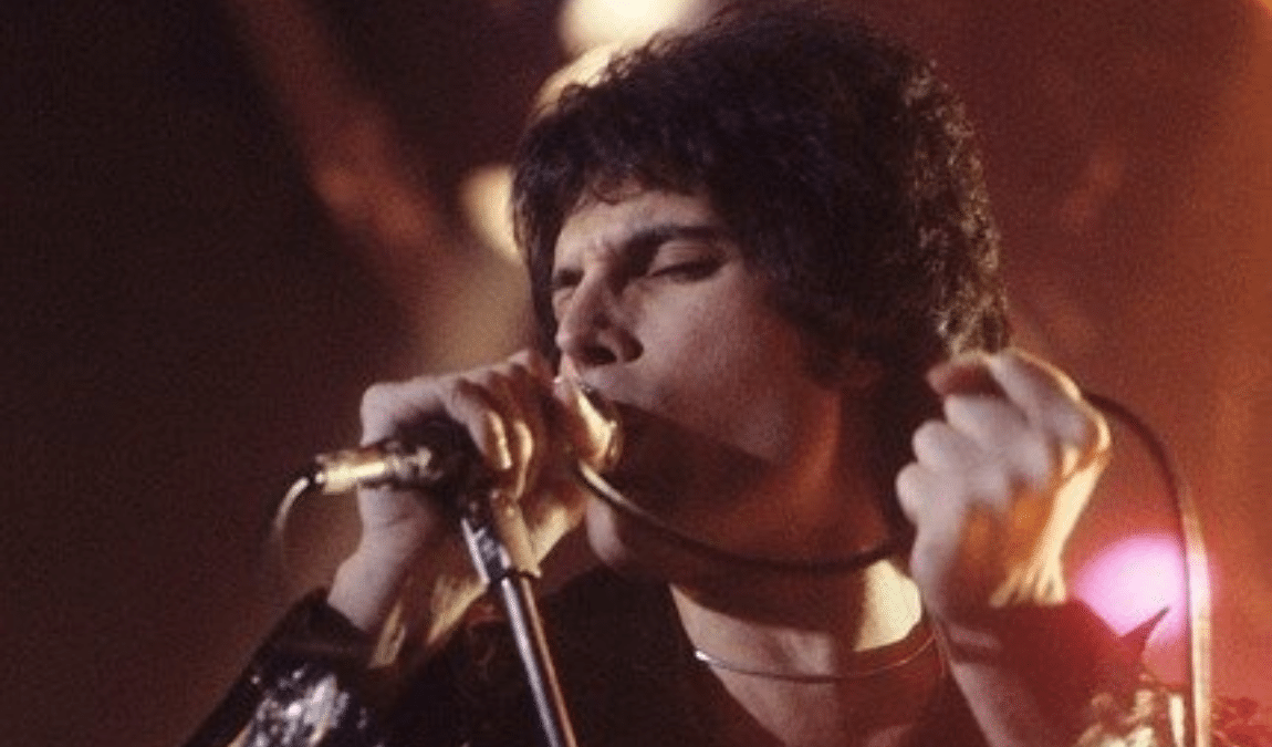 Queen Tour of London