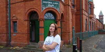 manchester-music-taxi-tour-400-1-Salford-lads